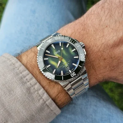 ORIS AQUIS DATE KELP FOREST