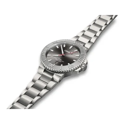 Oris Aquis Date 73377894153MB