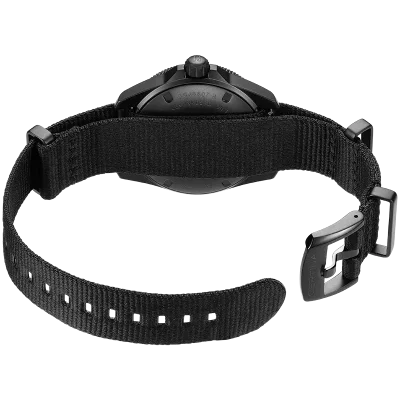 DS Action 38mm Mechanical, automatic winding
80 h Power Reserve
Nivachron
ETA
Swiss Made Diver's watch 300m according to ISO 6425:2018 - C048.807.38.051.00 