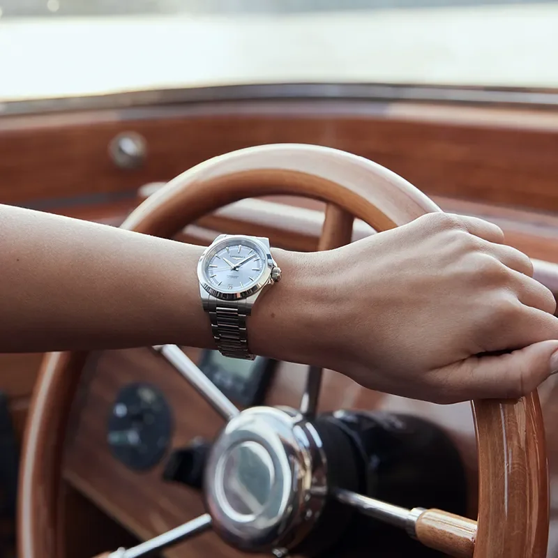 Longines Conquest 34mm Dam L3.430.4.92.6