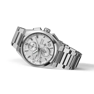 SEIKO Astron GPS Solar 5X Dual-Time Chronograph i Silvervitt SSH159J1 26 sep 24